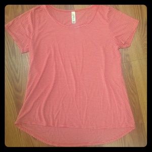 NWOT LuLaRoe Classic T